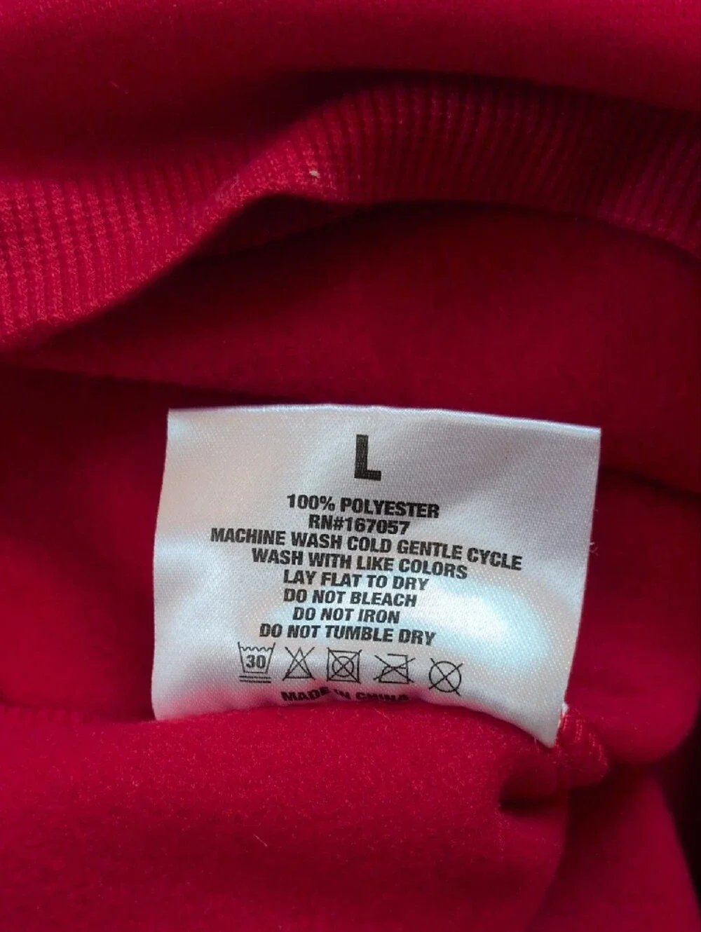 Vibrant Red Dog Hoodie with Playful Buc-ee's Mascot Graphic Size L